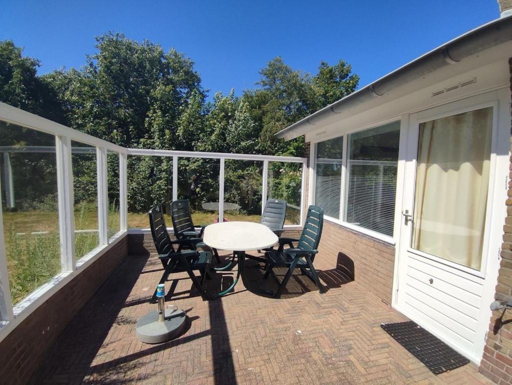 Vakantiehuis Hollum Ameland Dichtbij Strand En Met Ruime Tuin - Ameland39 Nl Exterior foto